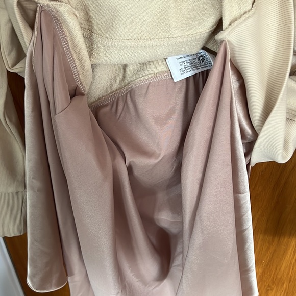 Zara hoodie with satin detail NWT - Picture 2 of 5